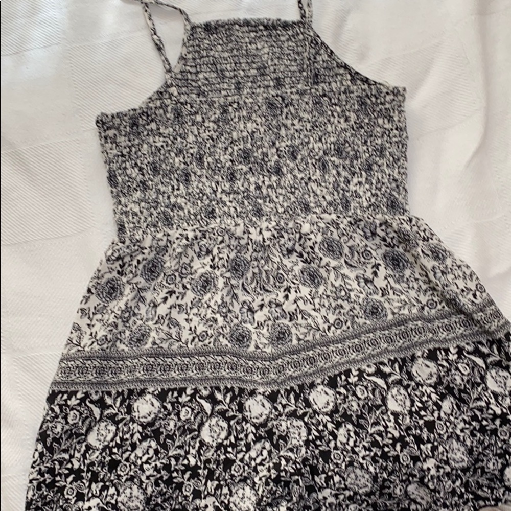 Romper - Picture 2 of 3